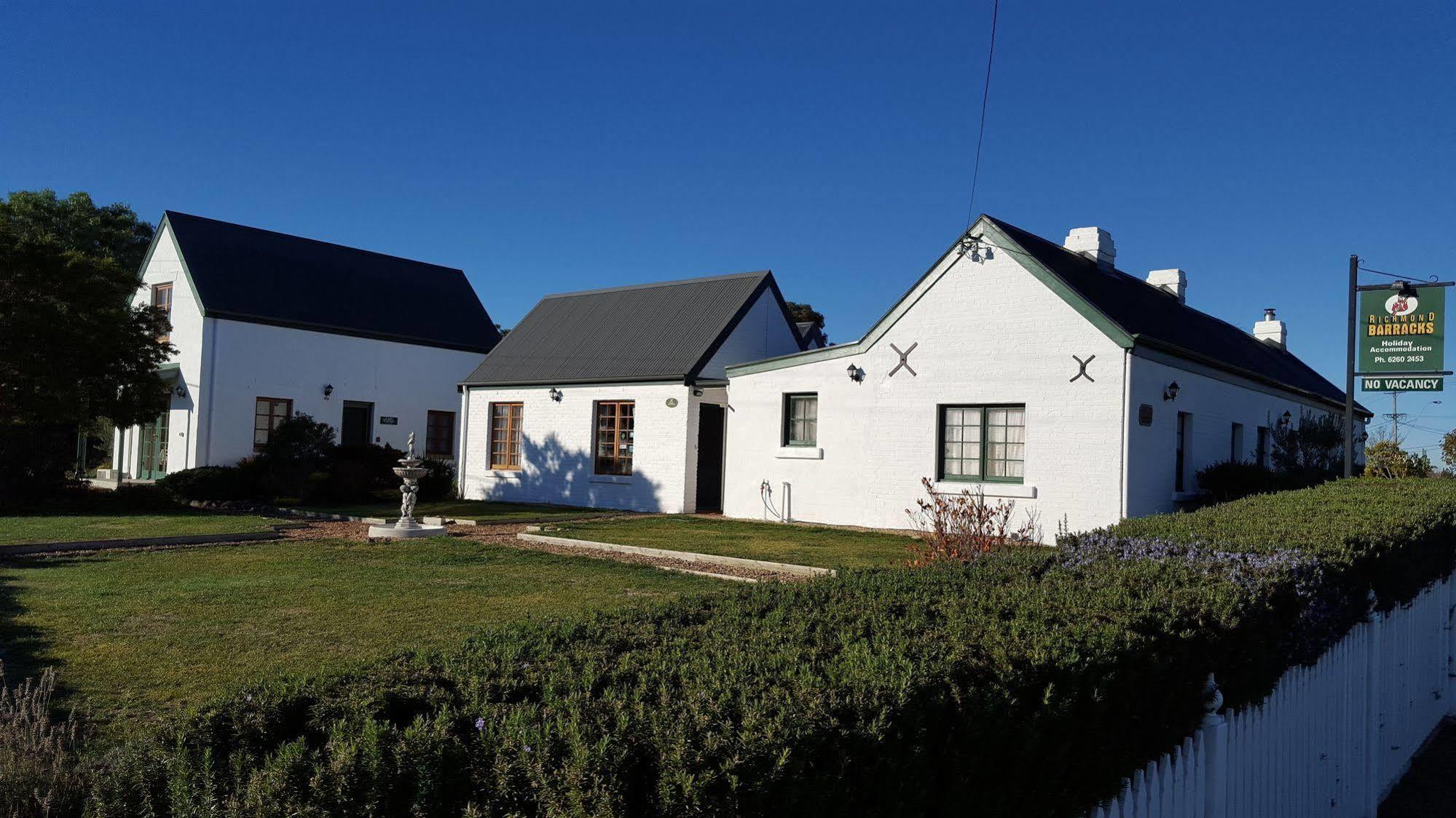 Richmond Barracks Hotel Buitenkant foto